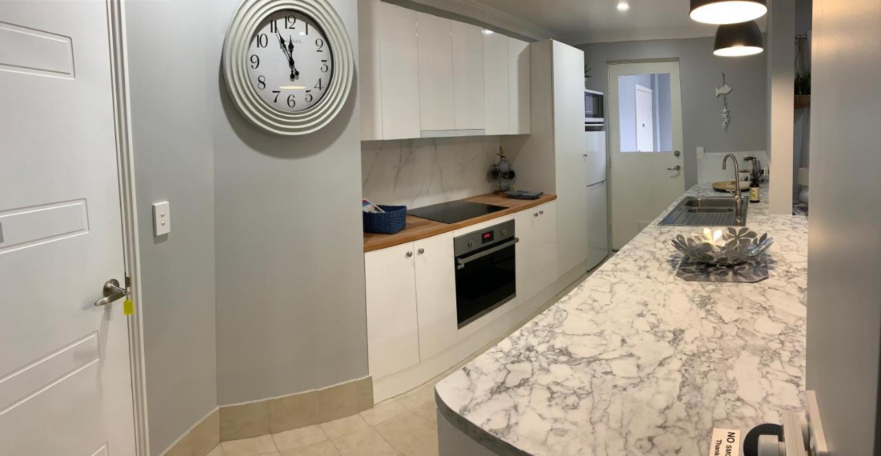 Apartamento The Hutt On Mandurah Marina Exterior foto